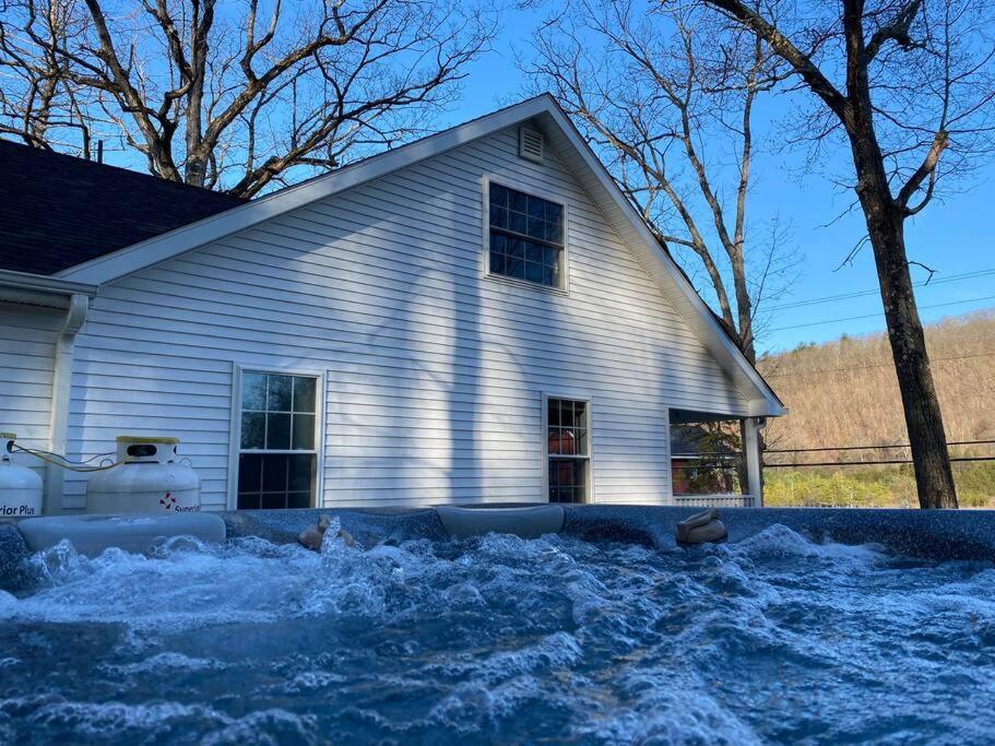 Cozy Cottage, Hot Tub, Fire Pit, 15Min To Hudson And Hiking كاتسكيل المظهر الخارجي الصورة